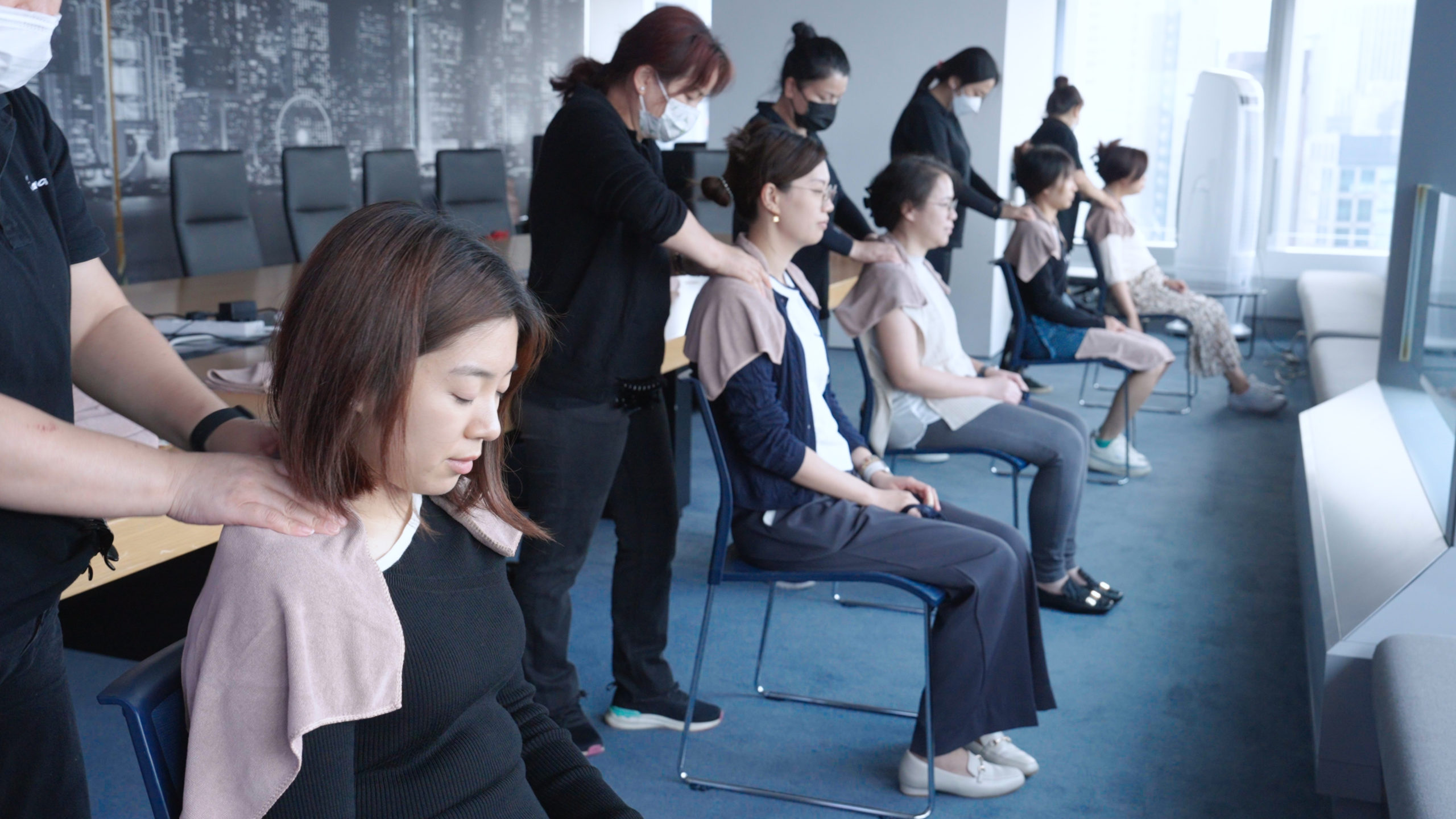 2. Hysan Massage_Still029